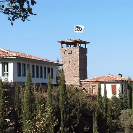 Hotel Nisanyan 3*