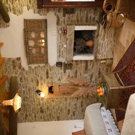 نيسانيان 3*