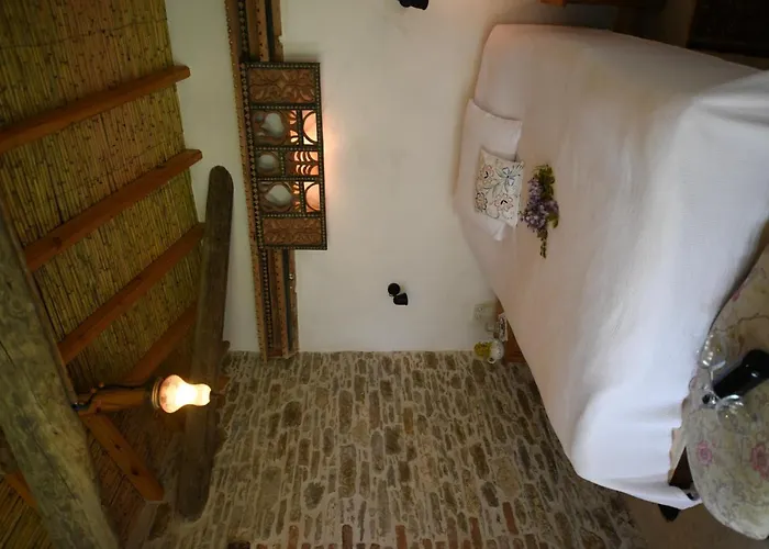 Hotell Nisanyan 3*