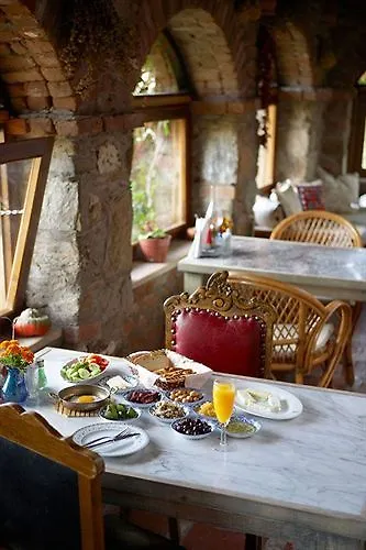 Hotell Nisanyan 3*