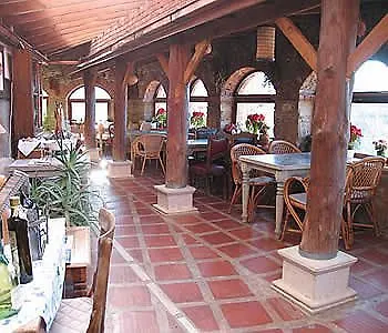 Hotell Nisanyan 3*