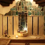 Hotel Nisanyan 3*